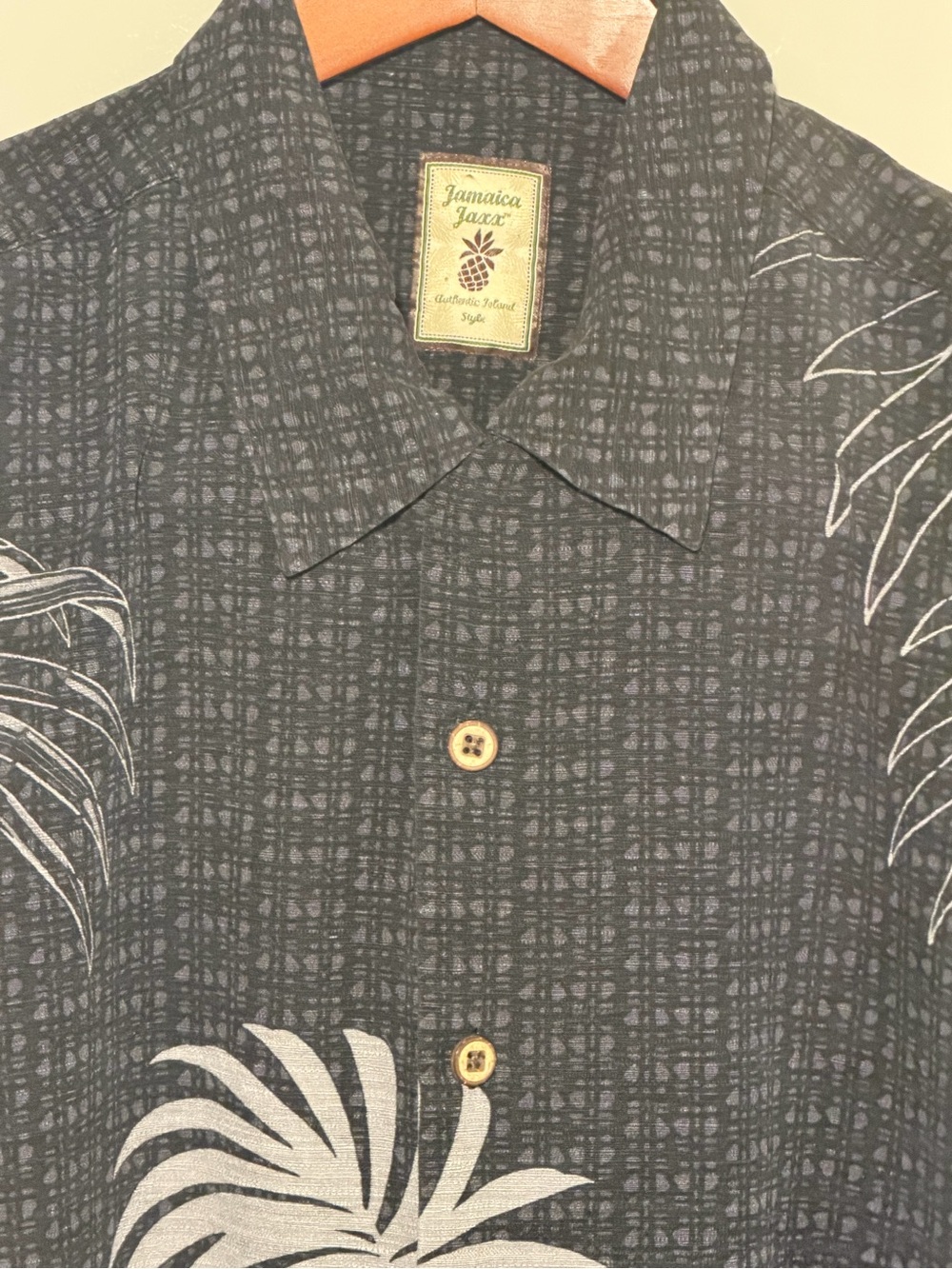 Jamaica Jaxx Black Island Style 100% Silk short sleeve Button-Up with Light Gray